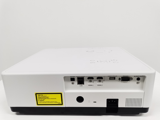ليزر FLYIN 4K 3LCD 7000 Ansi Lumens Projector 3840*2160 معدات العرض في الأماكن الكبيرة للخارج