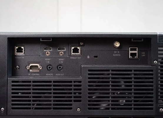 بروجكتور ليزر هولوغرام Flyin EL-G36KU 4K 7D مع 3LCD 30K ANSI Lumens للمباني الخارجية