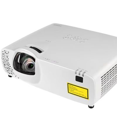 جهاز عرض ليزر Flyin 5500 ANSI Lumens أصلي 4K 3LCD ليزر HDBaseT قصير المدى للتعليم ورسم الخرائط ثلاثية الأبعاد